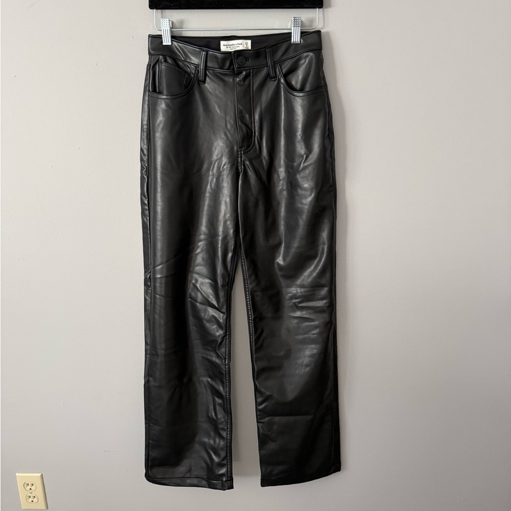 Abercrombie 90's Relaxed Leather Pants